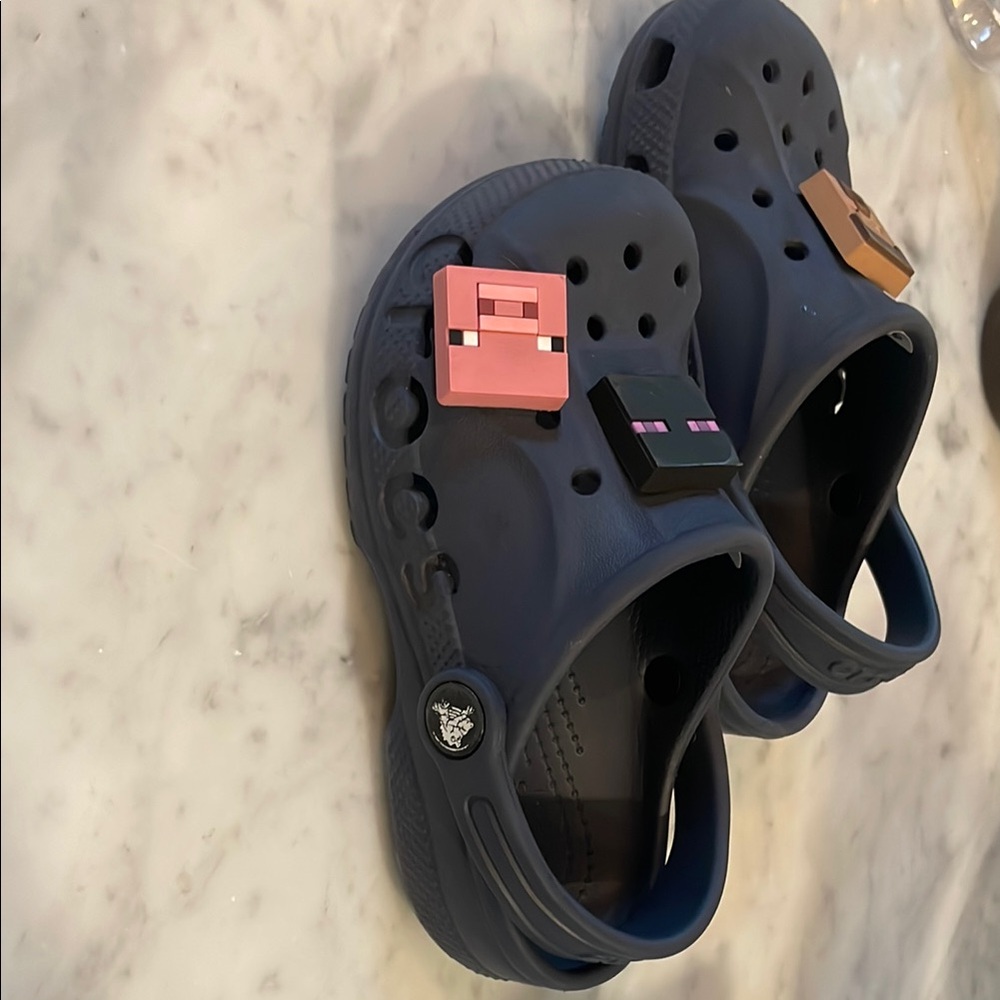 Kids CROCS navy with Minecraft charms